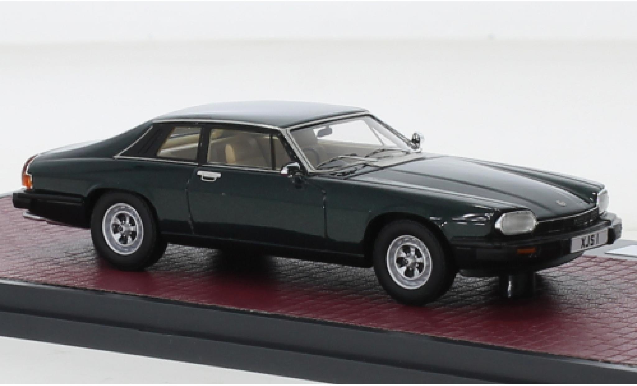 Jaguar XJ 1/43 Matrix -S metallic groen fonc&eacute; RHD 1969 modelauto
