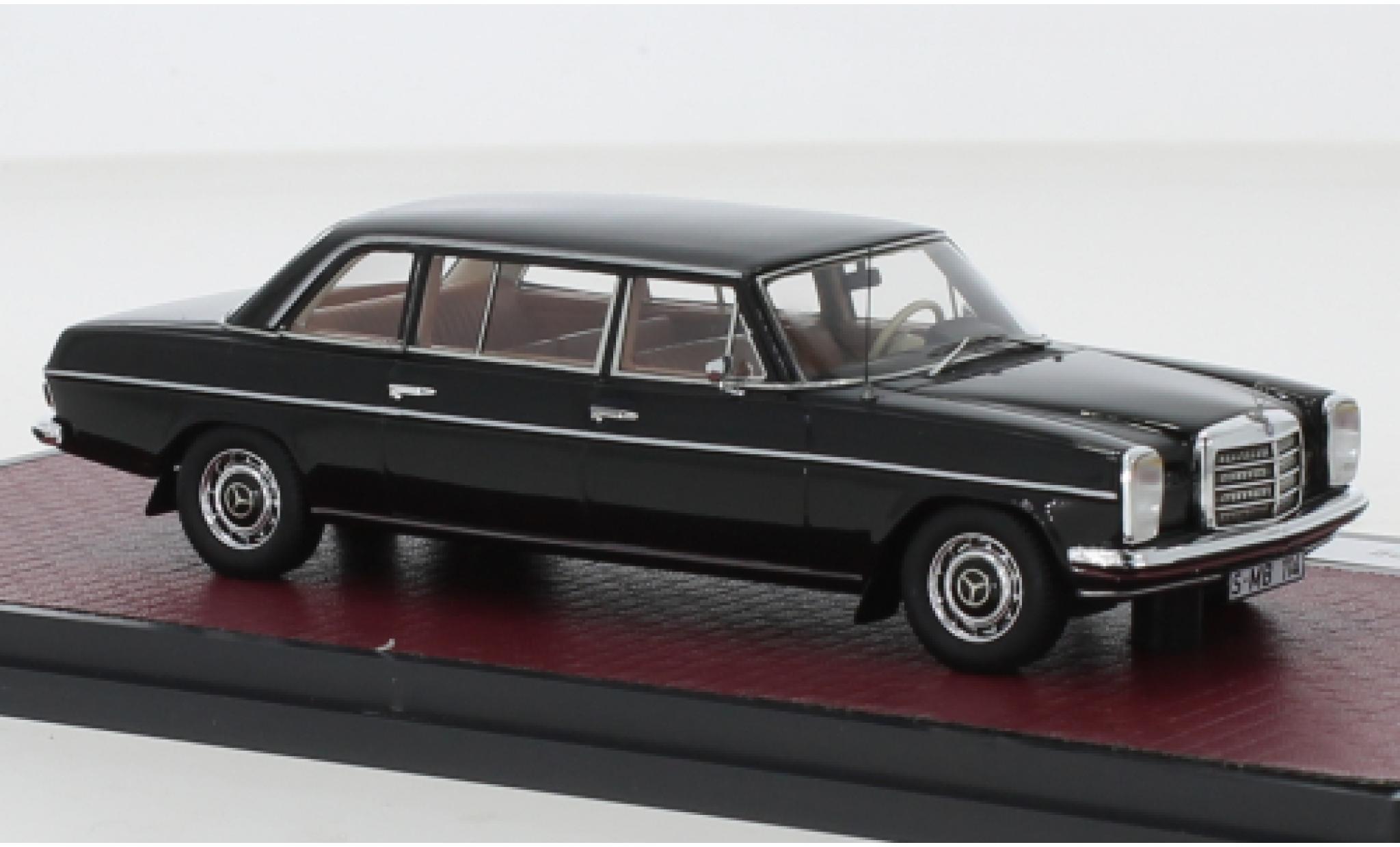 Mercedes /8 1/43 Matrix - (V114) zwart 1969 modelauto