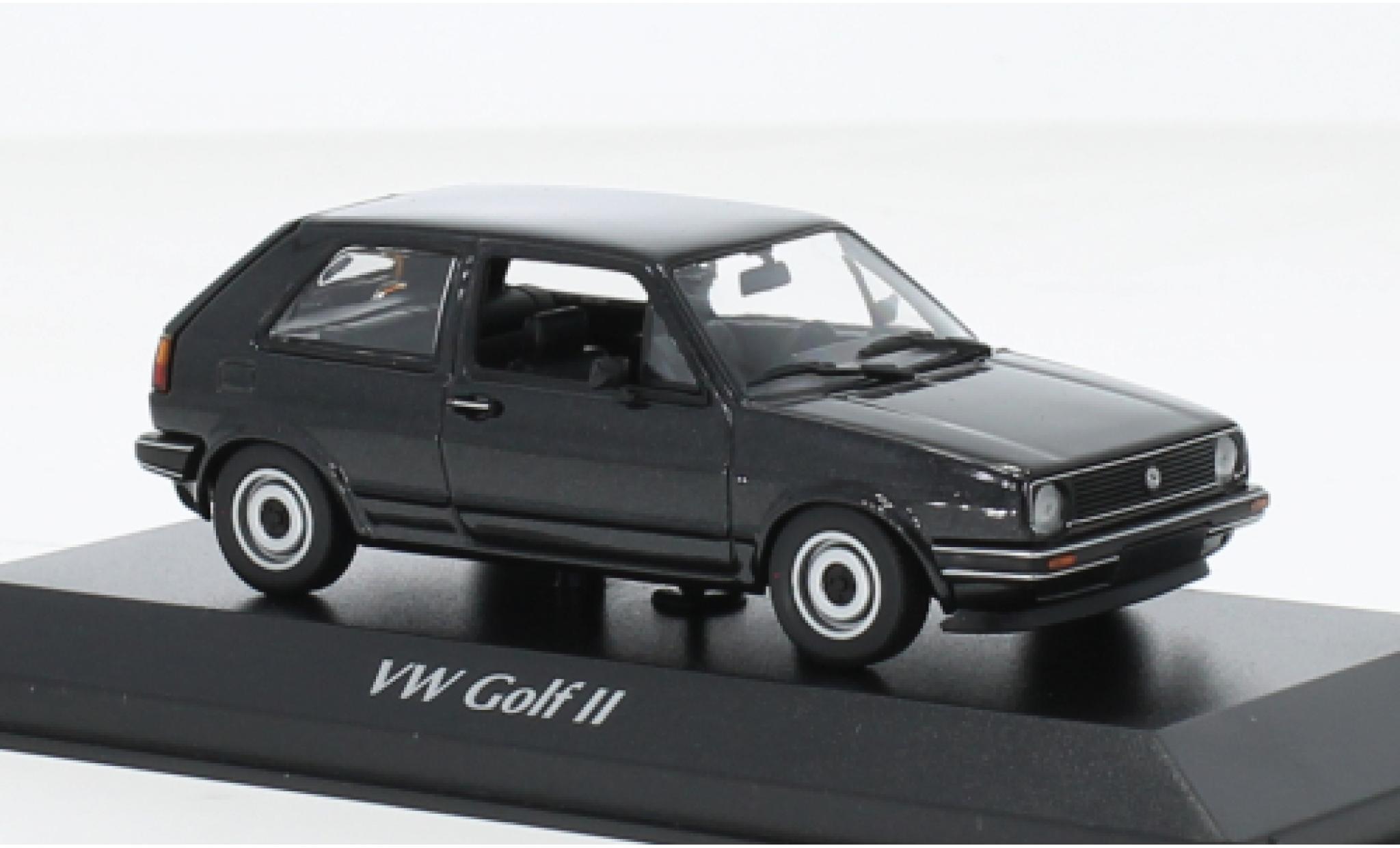 Volkswagen Golf 1/43 Maxichamps II metallic zwart 1985 modelauto