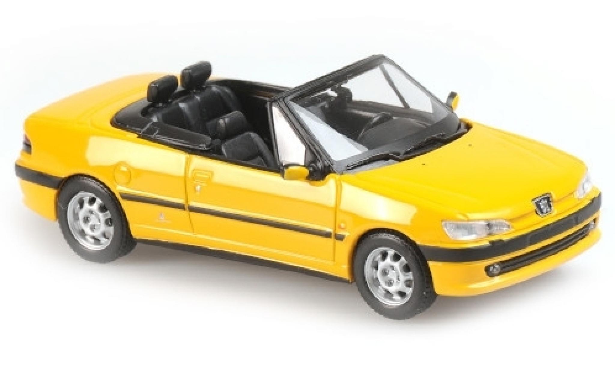 Peugeot 306 1/43 Maxichamps Cabriolet geel 1998 modelauto