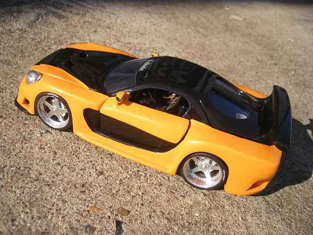 Mazda RX7 Veilside kit fast and furious 3 1/18 Jada Toys