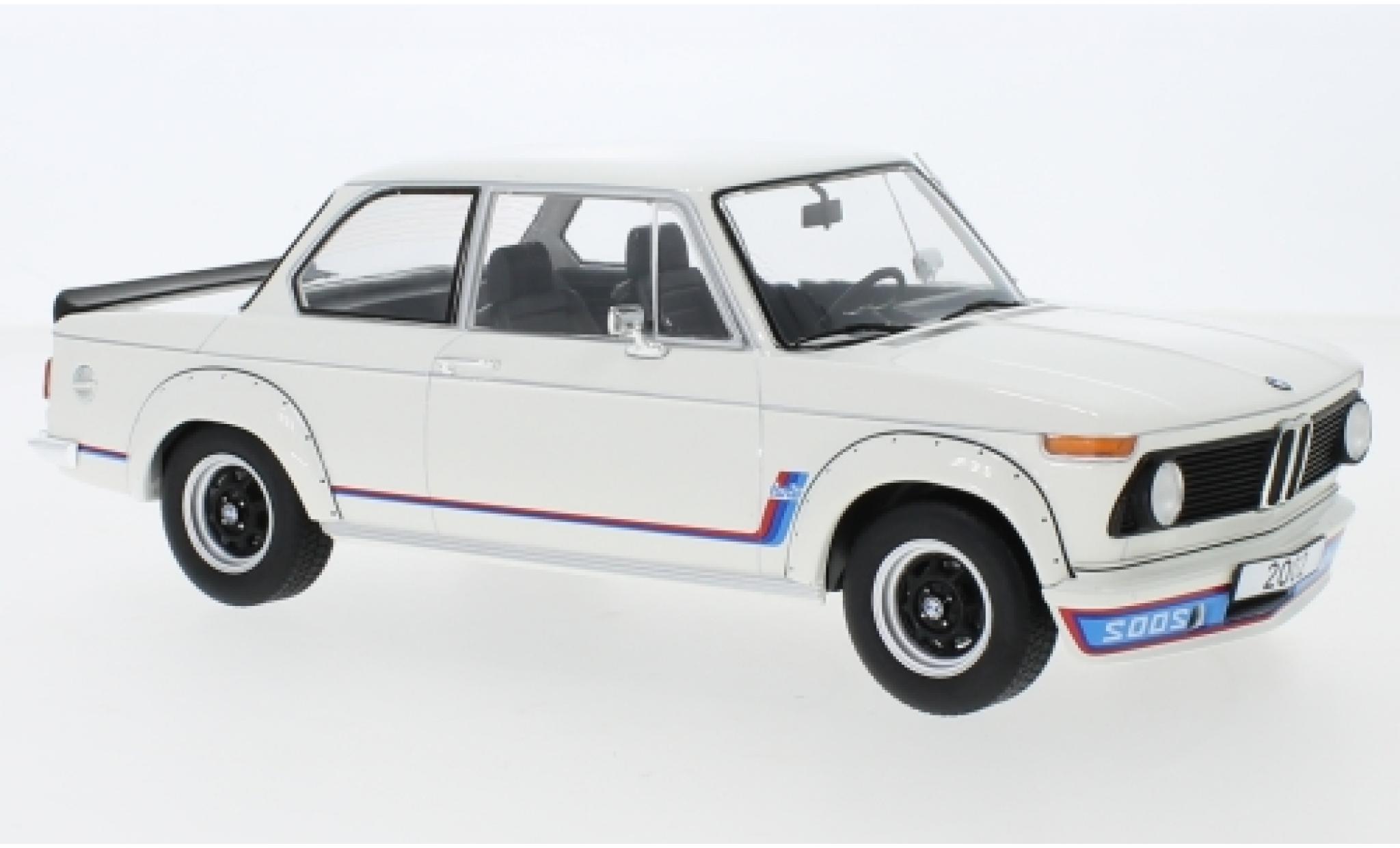 Bmw 2002 1/18 MCG Turbo wit 1973 modelauto