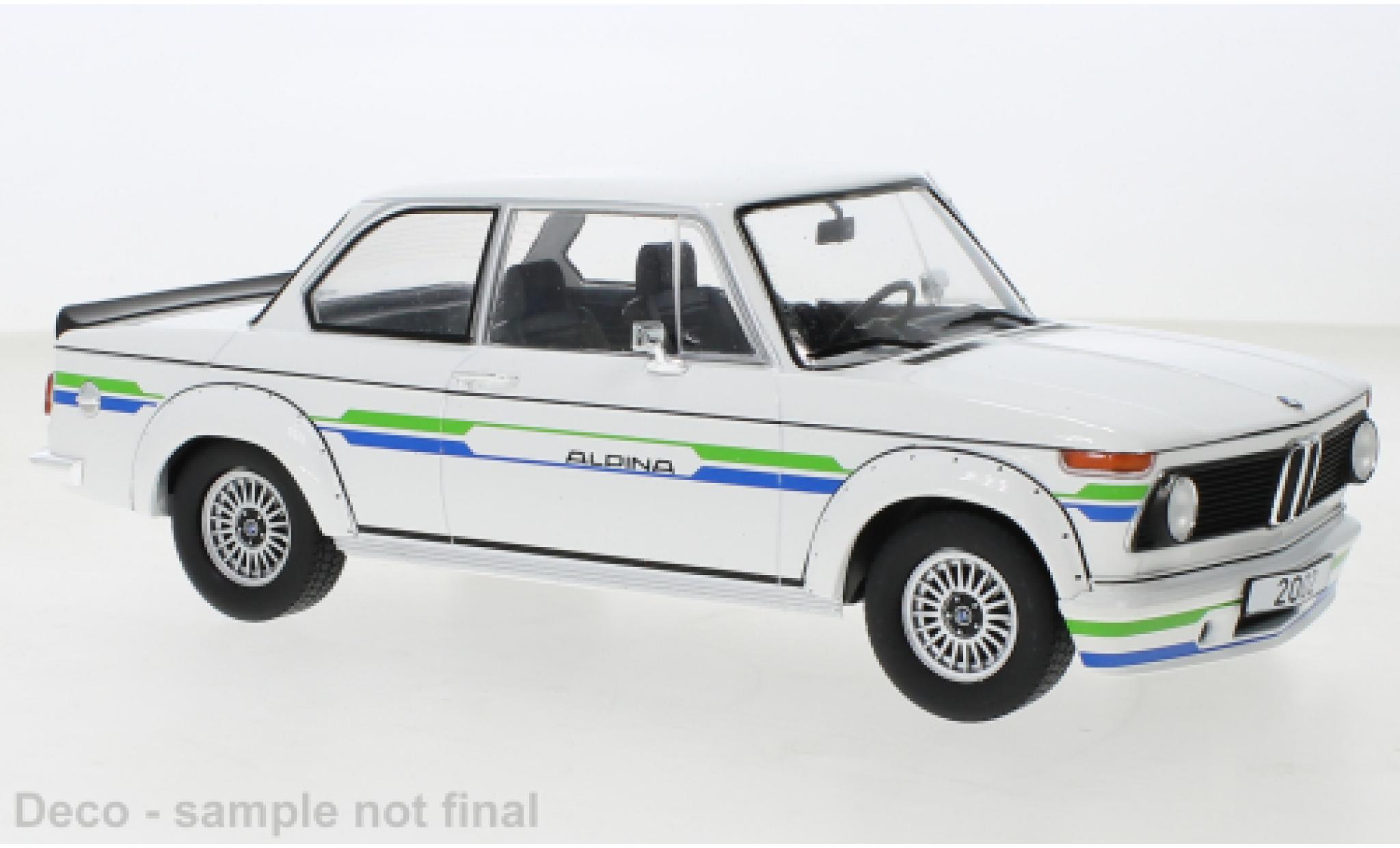 Bmw 2002 1/18 MCG Alpina wit/D&eacute;corer 1973 modelauto
