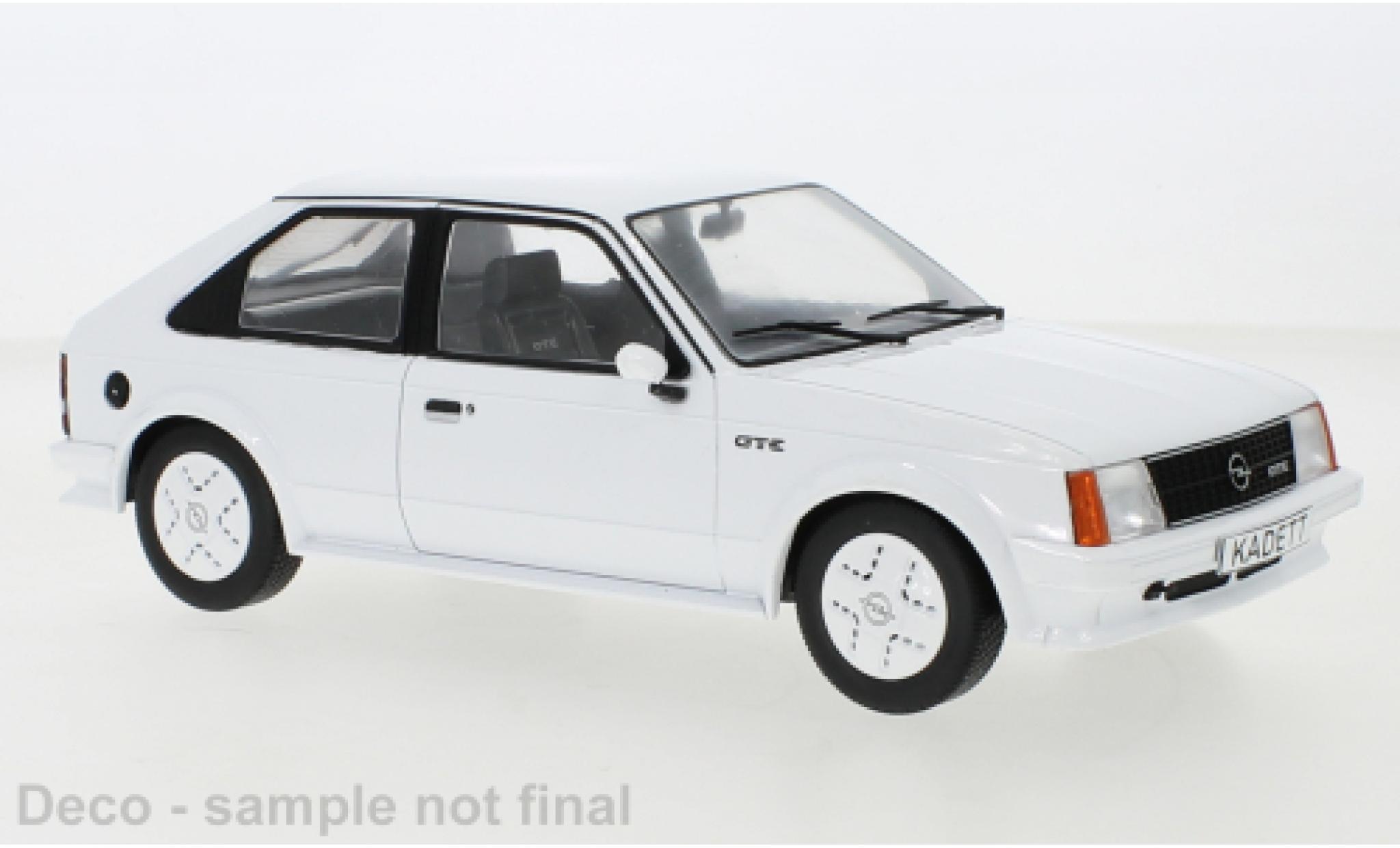 Opel Kadett 1/18 MCG D GTE wit 1983 modelauto