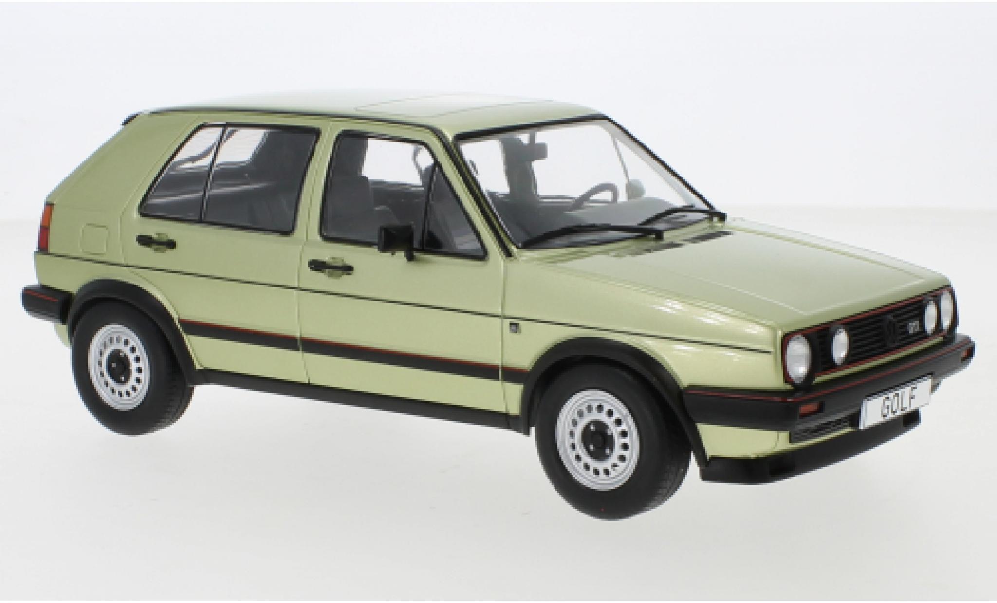 Volkswagen Golf 1/18 MCG II GTI metallic groen 1984 5-trg. modelauto