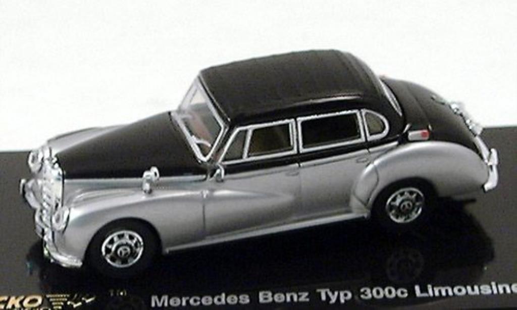 Mercedes 300 C 1/87 Ricko C Sedan grijs/zwart 1955 modelauto