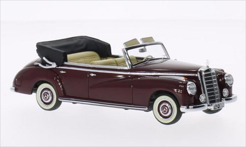 Mercedes 300 1/43 Minichamps Cabriolet (W186) rood 1952 modelauto