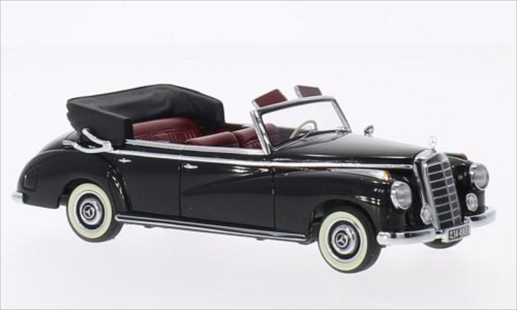 Mercedes 300 1/43 Minichamps Cabriolet (W186) zwart 1952 modelauto