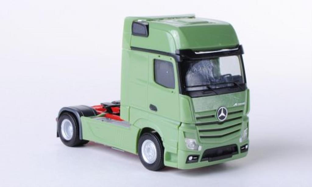Mercedes Actros 1/87 Herpa 11 grun Gigaspace-Zugmaschine modelauto