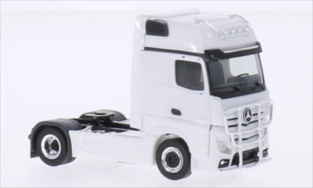 Mercedes Actros 1/87 Herpa Gigaspace wit 2011 modelauto