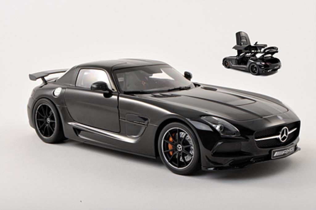 Mercedes SLS 1/18 Minichamps AMG Black Series zwart 2013 modelauto