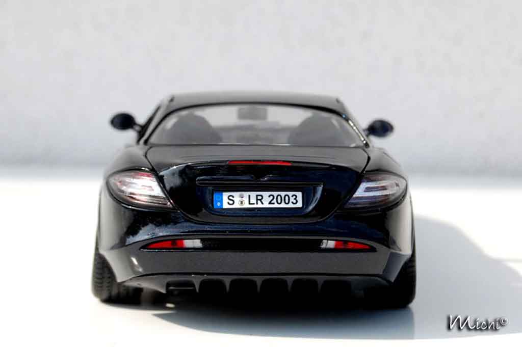 Mercedes SLR Base mac laren black 1/18 Maisto
