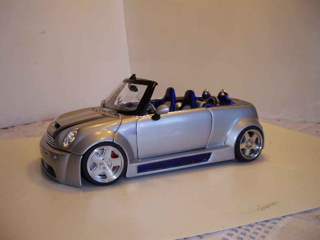 Mini Cooper S 1/18 Welly S kit carrosserie complet koenigseder modelauto