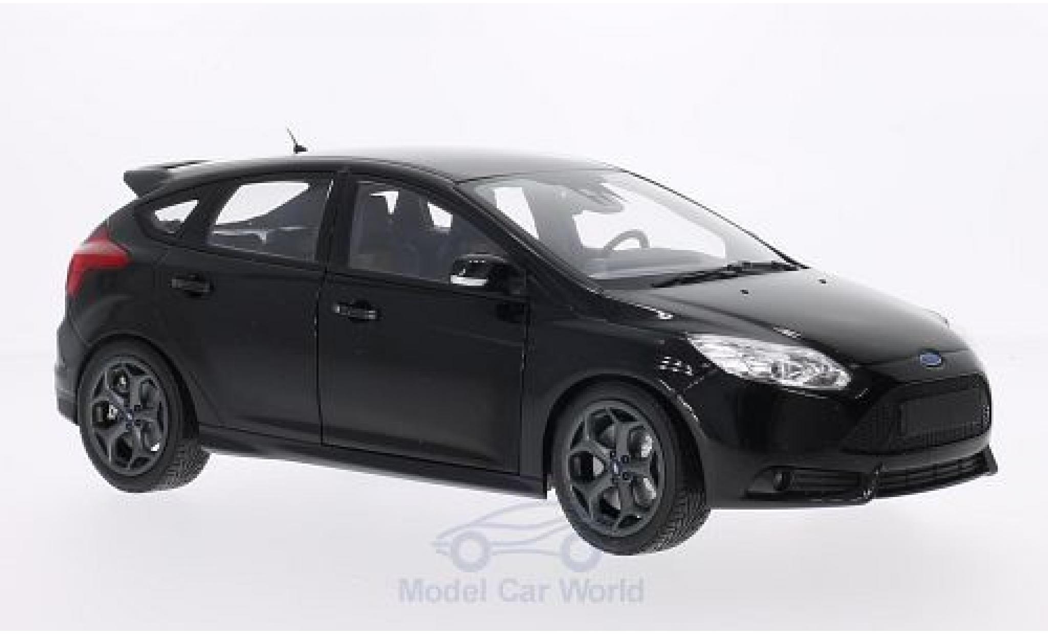 Ford Focus ST 1/18 Minichamps ST metallic zwart 2011 modelauto