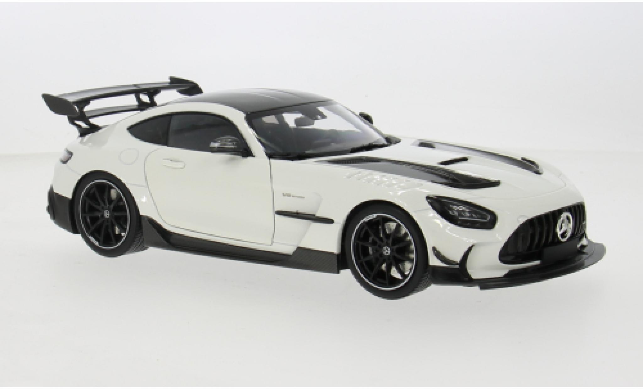 Mercedes AMG GT 1/18 Minichamps Black Series metallic wit 2021 1:18 modelauto