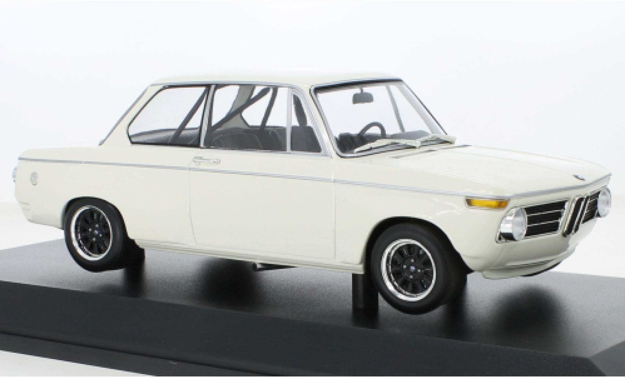 Bmw 2002 1/18 Minichamps wit 1970 modelauto