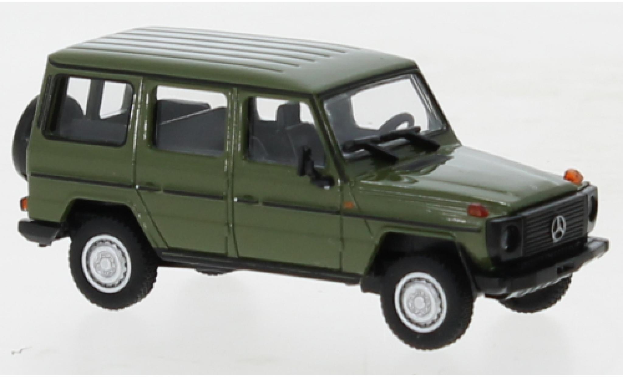 Mercedes 240 1/87 Minichamps G (W460) groen 1979 modelauto