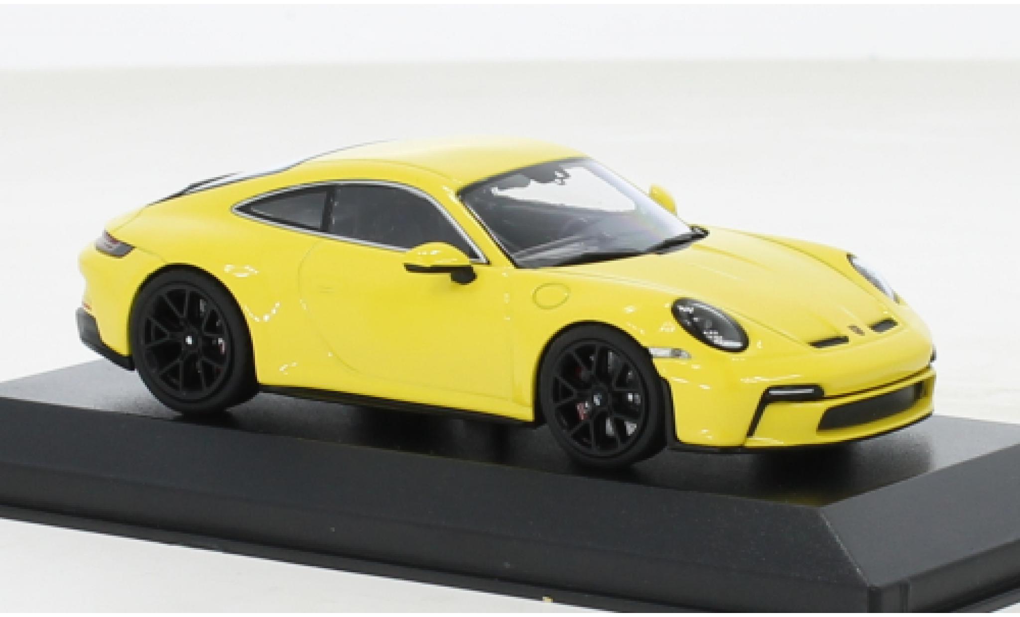 Porsche 992 GT3 1/18 Minichamps 911  Touring geel 2022 modelauto