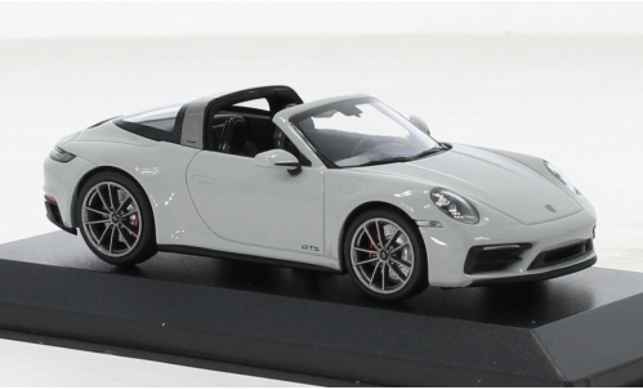 Porsche 992 Targa 1/43 Minichamps 911  4 GTS grijs 2022 modelauto