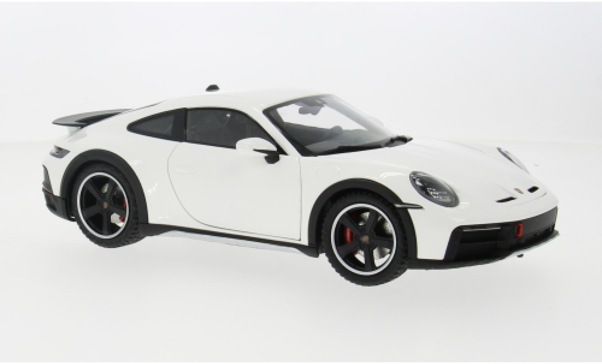 Porsche 992 1/18 Minichamps 911  Dakar wit 2022 1:18 modelauto