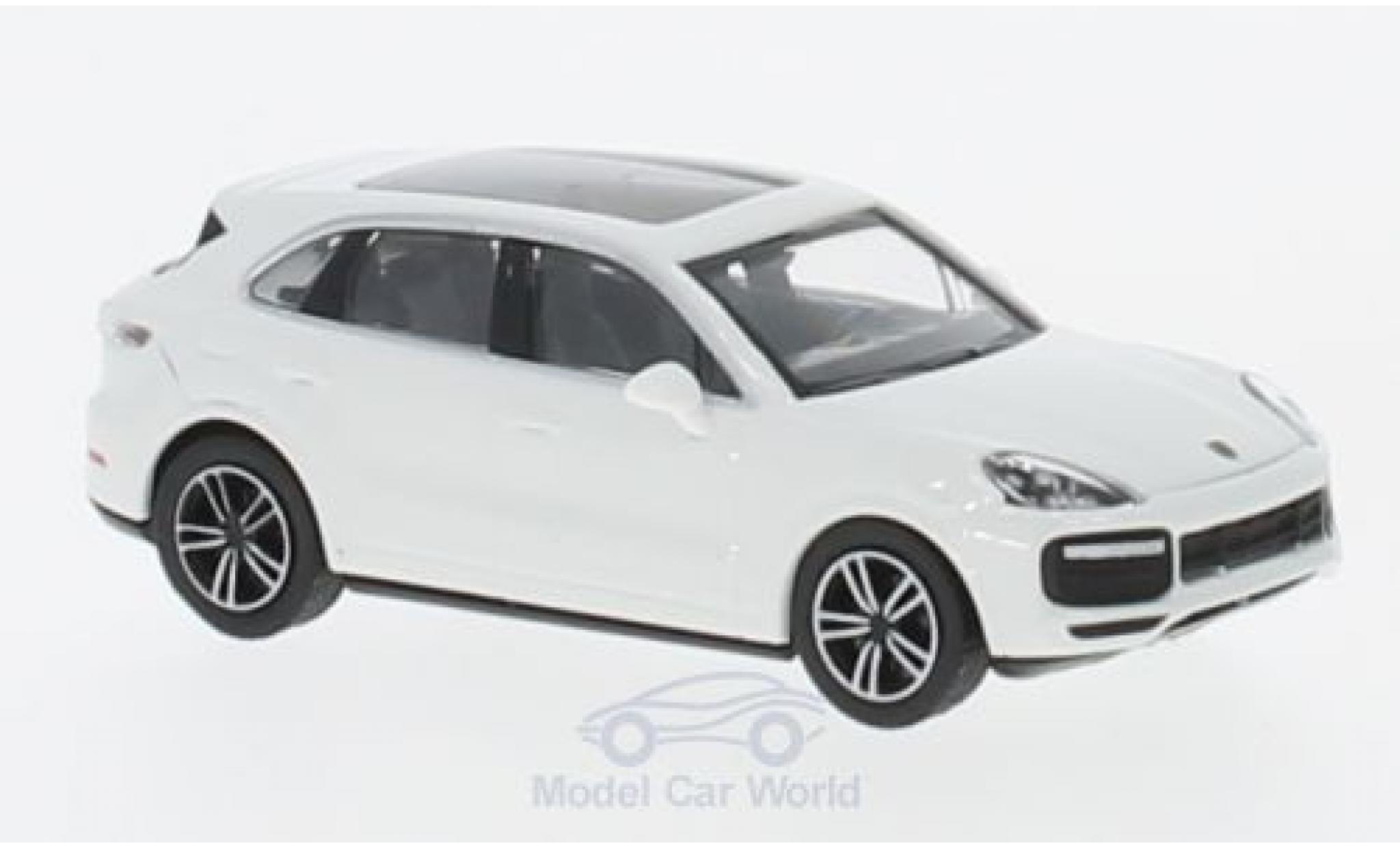 Porsche Cayenne Turbo 1/87 Minichamps Turbo wit 2017 modelauto