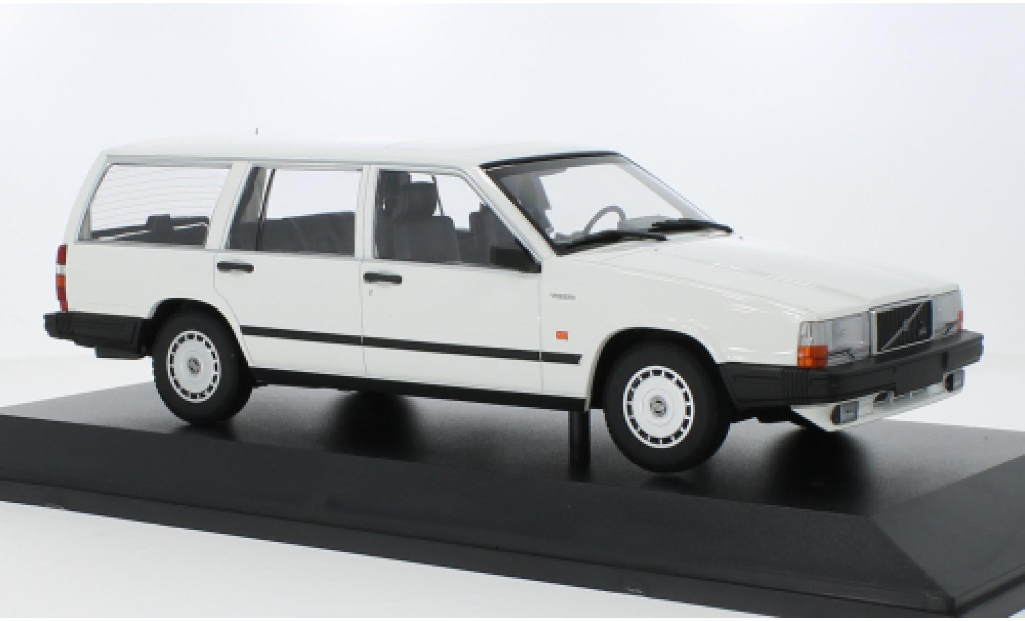 Volvo 740 1/18 Minichamps GL Stationwagen wit 1986 1:18 modelauto