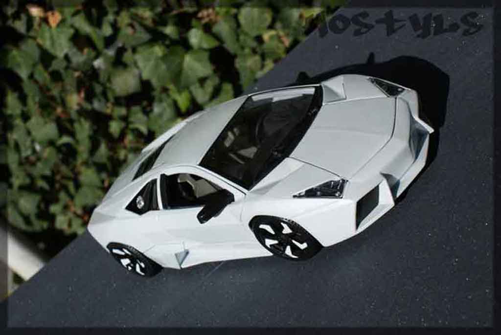 Lamborghini Murcielago Reventon 1/18 Burago Reventon tuning modelauto