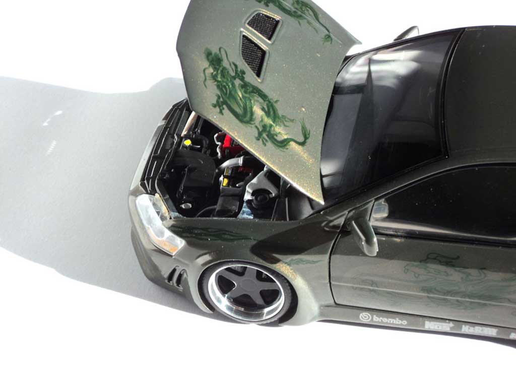 Mitsubishi Lancer Evolution VII kit carrosserie peinture dragons 1/18 Autoart