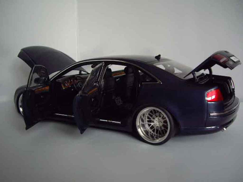 Audi A8 berline 4.2 TDI blauw fonce jantes bords larges 1/18 Norev