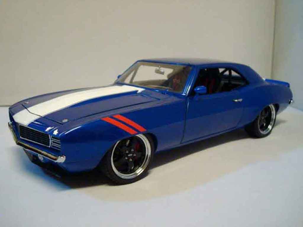 Chevrolet Camaro Z28 street version 1/18 GMP