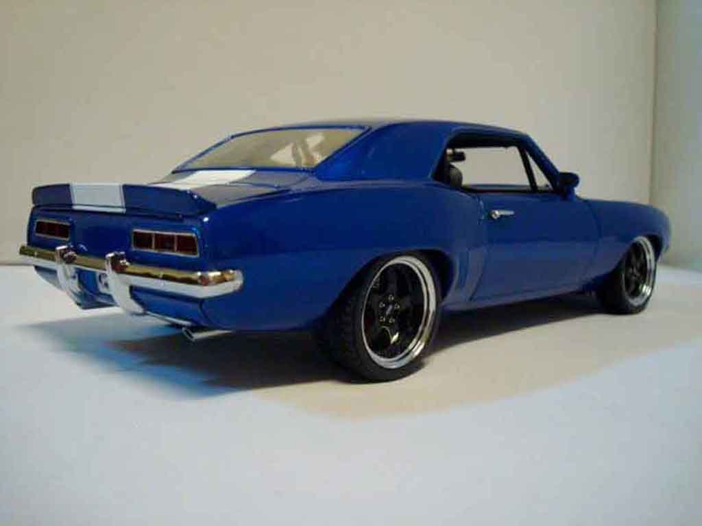 Chevrolet Camaro Z28 street version 1/18 GMP