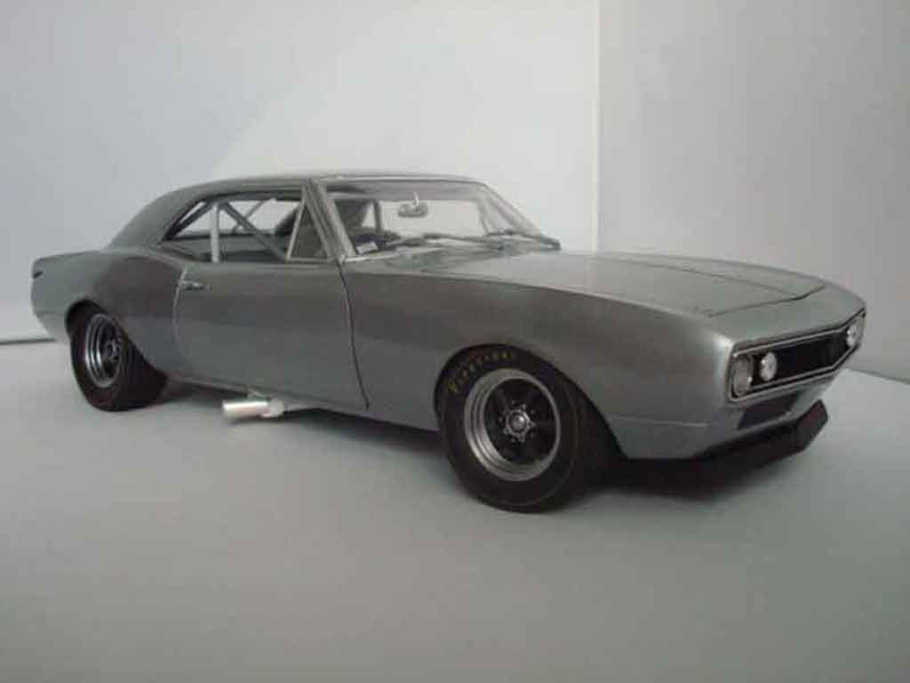 Chevrolet Camaro Z28 1/18 GMP Z28 brushed aluminum grijs 1967 modelauto