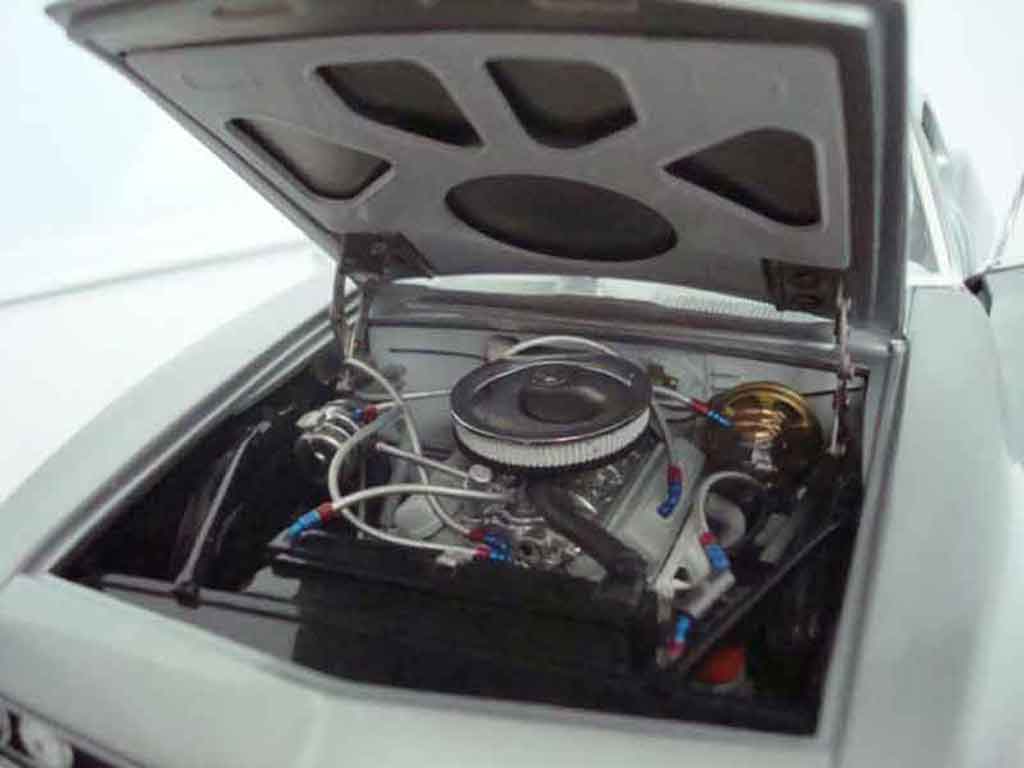 Chevrolet Camaro Z28 brushed aluminum grijs 1967 1/18 GMP