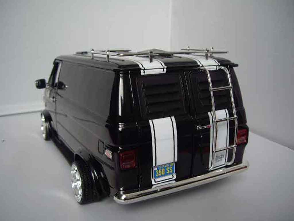 Chevrolet Van fourgon black 1/18 Highway 61