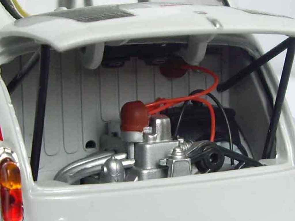 Fiat 850 Abarth TC 1000 1/18 Revell