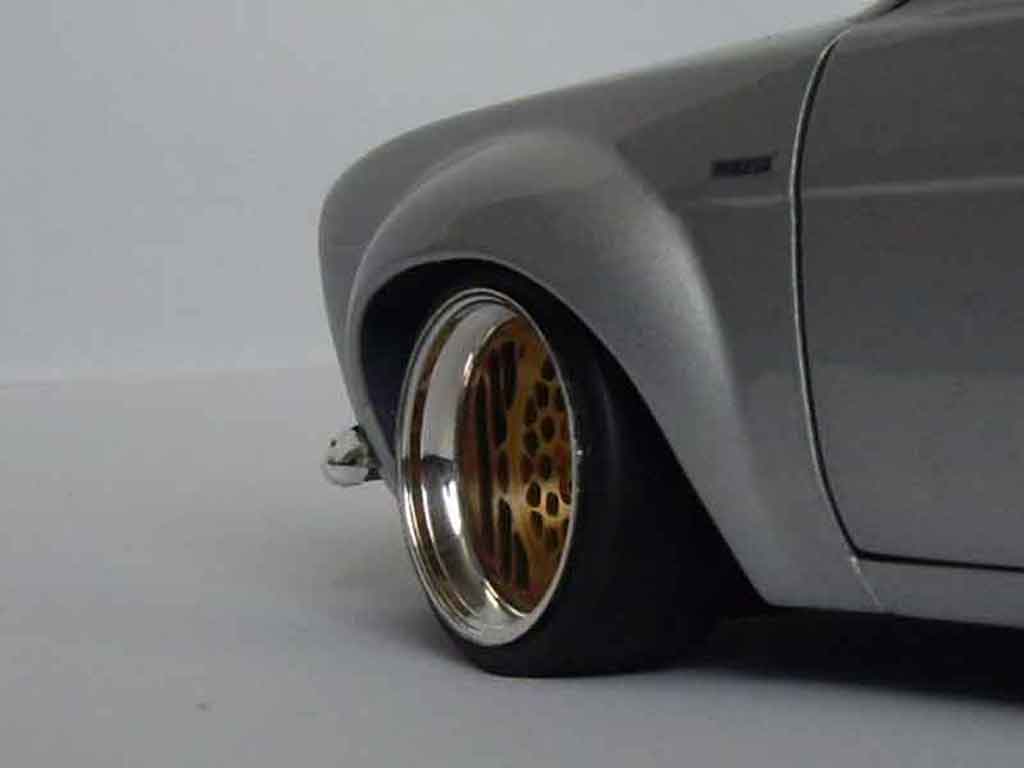 Ford RS 1600 Rally grijs jantes nid dabeilles 1/18 Minichamps