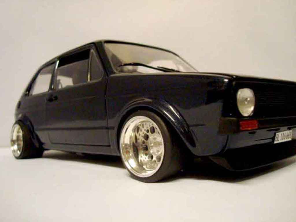 Volkswagen Golf 1 GTI 1/18 Solido German Look 1 GTI pneux flancs tendus modelauto
