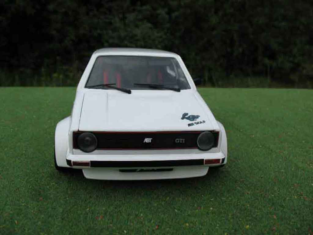 Volkswagen Golf GTI kit abt 1/18 Solido