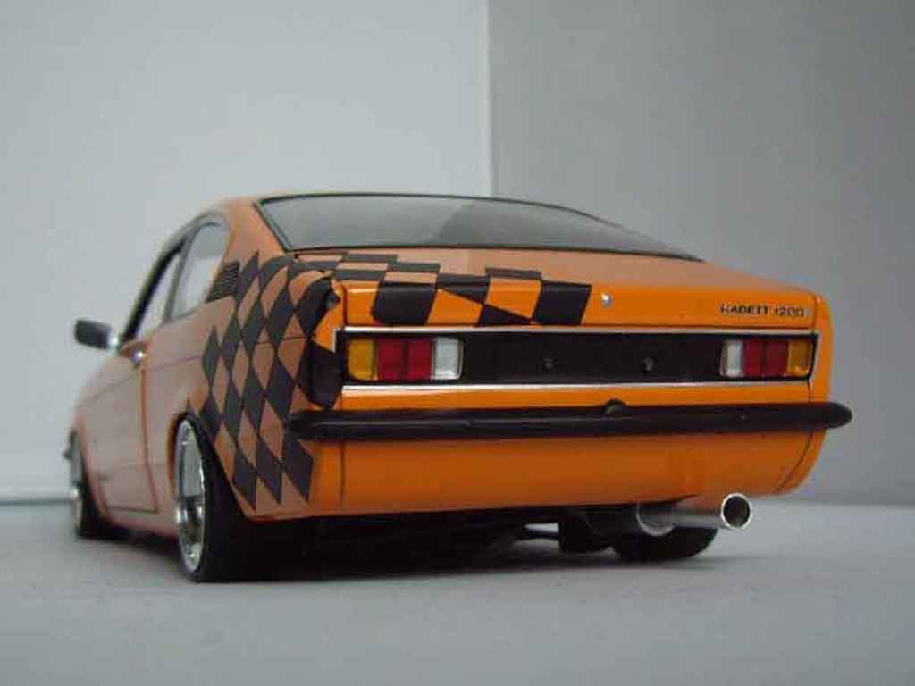 Opel Kadett C coupe sr 1976 oranje 1/18 Minichamps