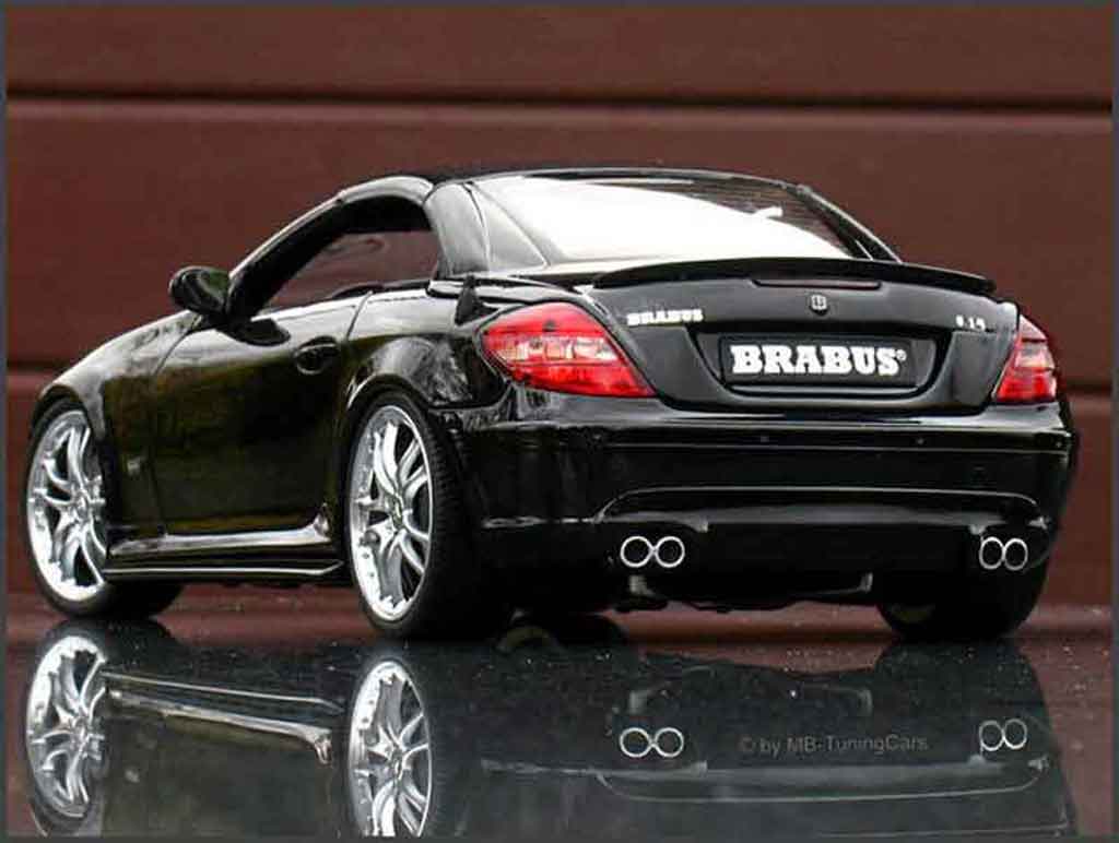 Mercedes Classe SLK Base zwart brabus 1/18 Maisto