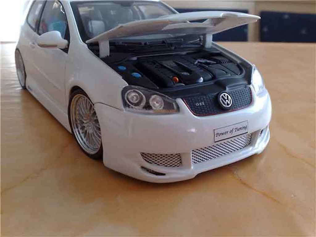 Volkswagen Golf GTI wit jantes bbs 1/18 Norev