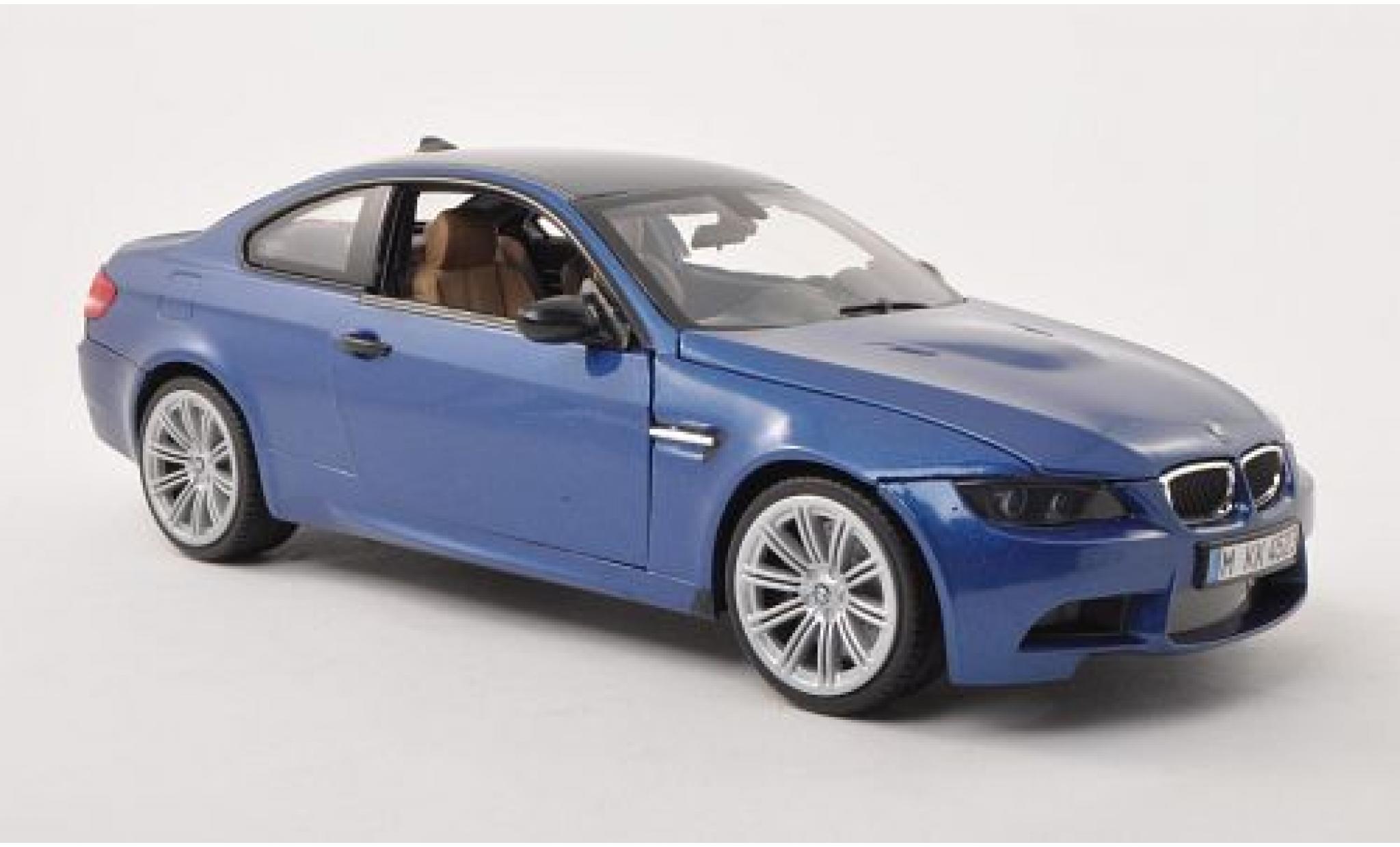 Bmw M3 1/18 Motormax (E92M) metallic blauw/carbon 2008 modelauto