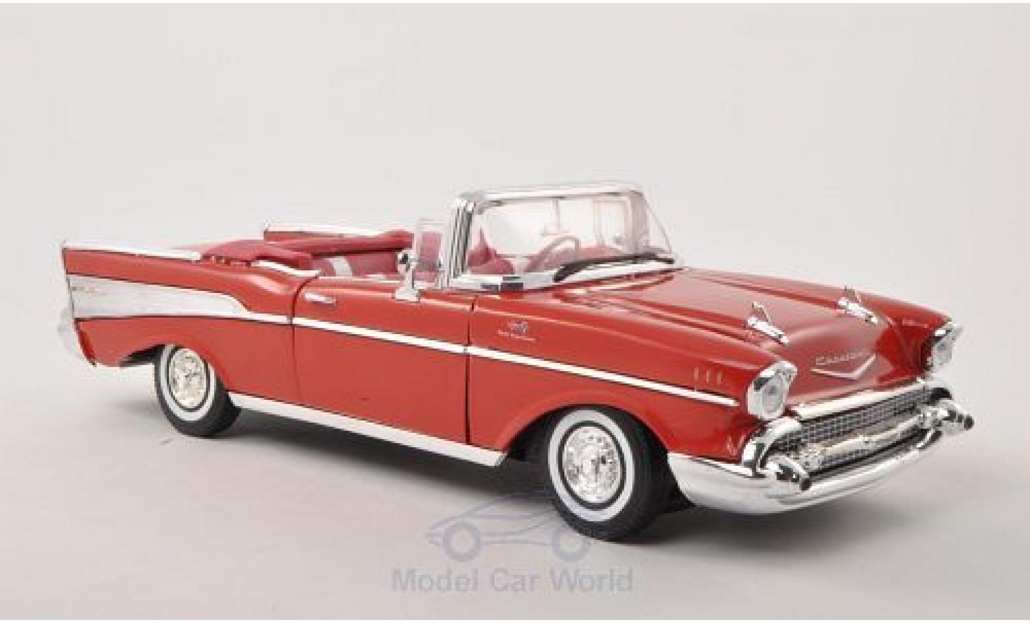 Chevrolet Bel Air 1957 1/18 Motormax Cabriolet rood 1957 modelauto