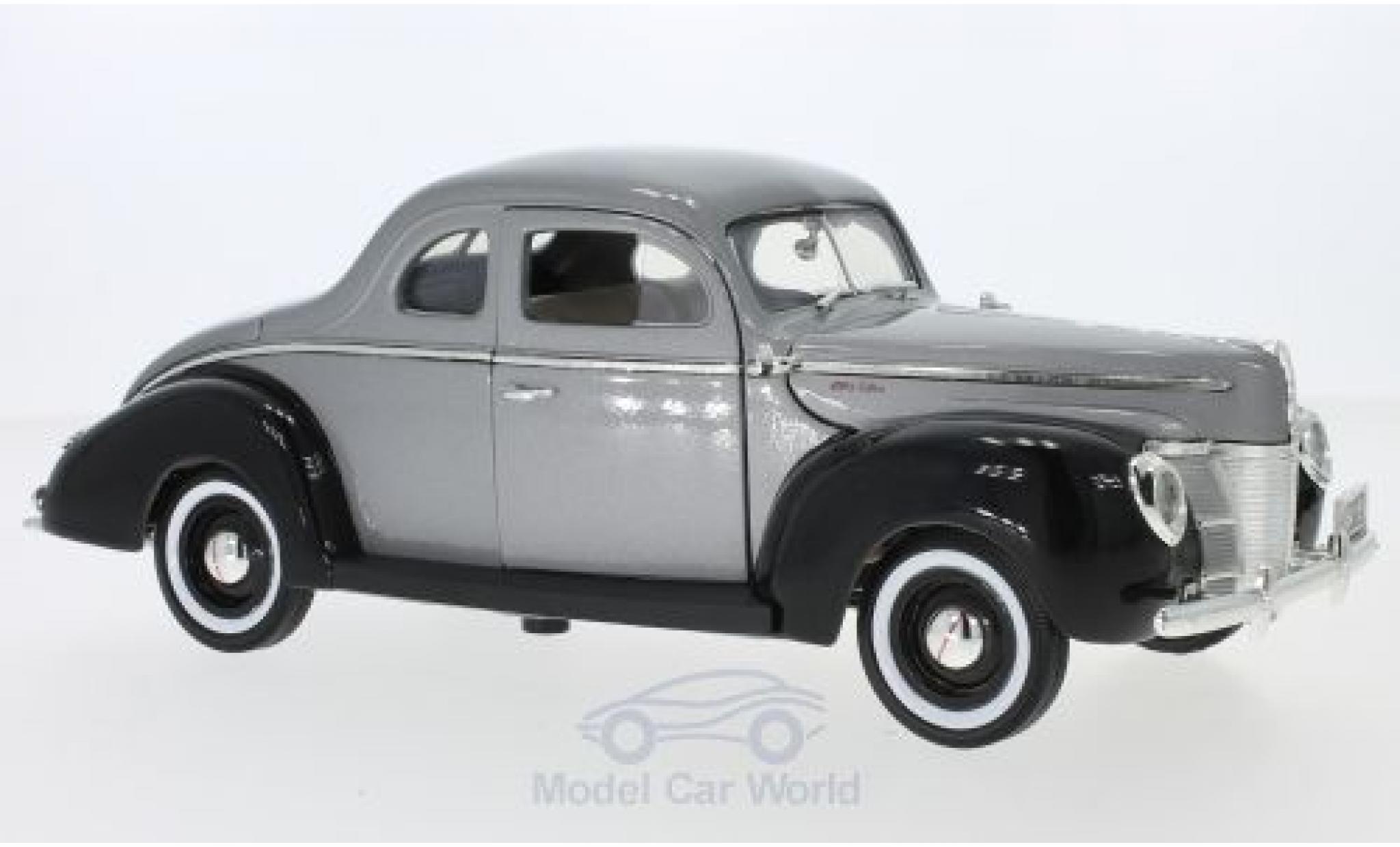 Ford Deluxe 1/18 Motormax metallic grijs/zwart 1940 modelauto