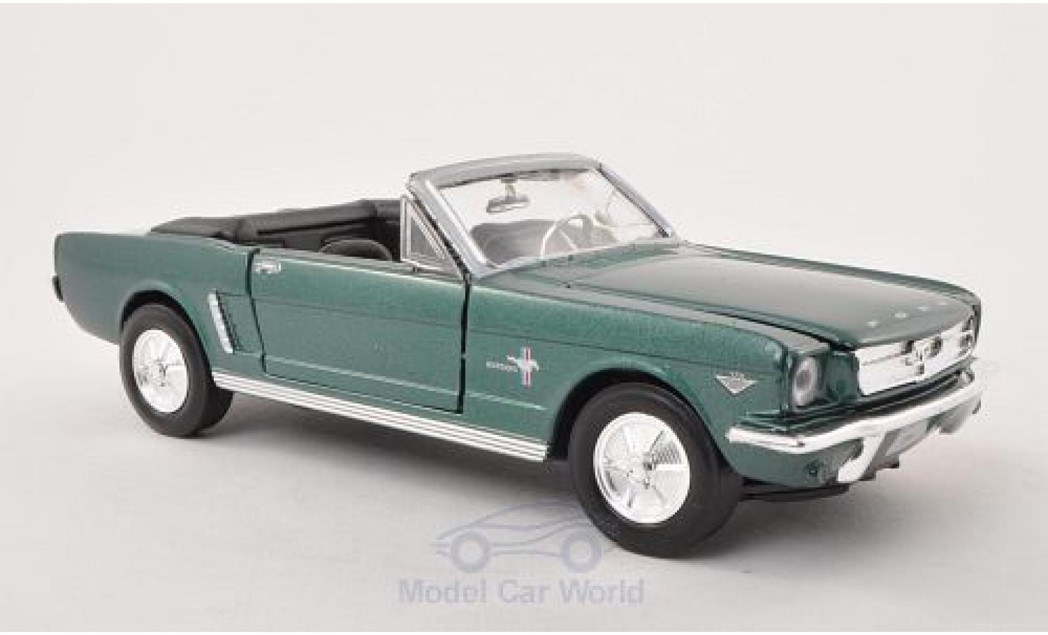 Ford Mustang 1/24 Motormax Cabriolet metallic groen 1964 modelauto