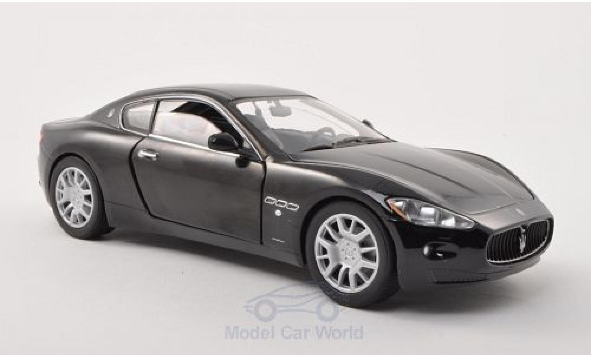 Maserati Gran Turismo 1/18 Motormax zwart ohne Vitrine modelauto