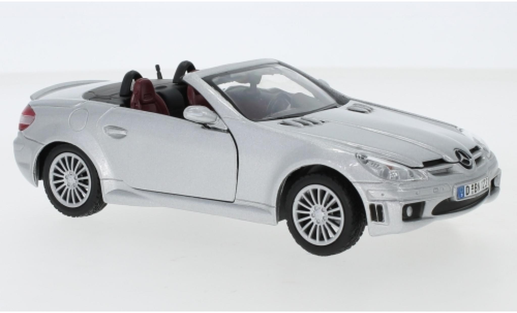 Mercedes Classe SLK 1/24 Motormax SLK 55 AMG (R171) grijs modelauto