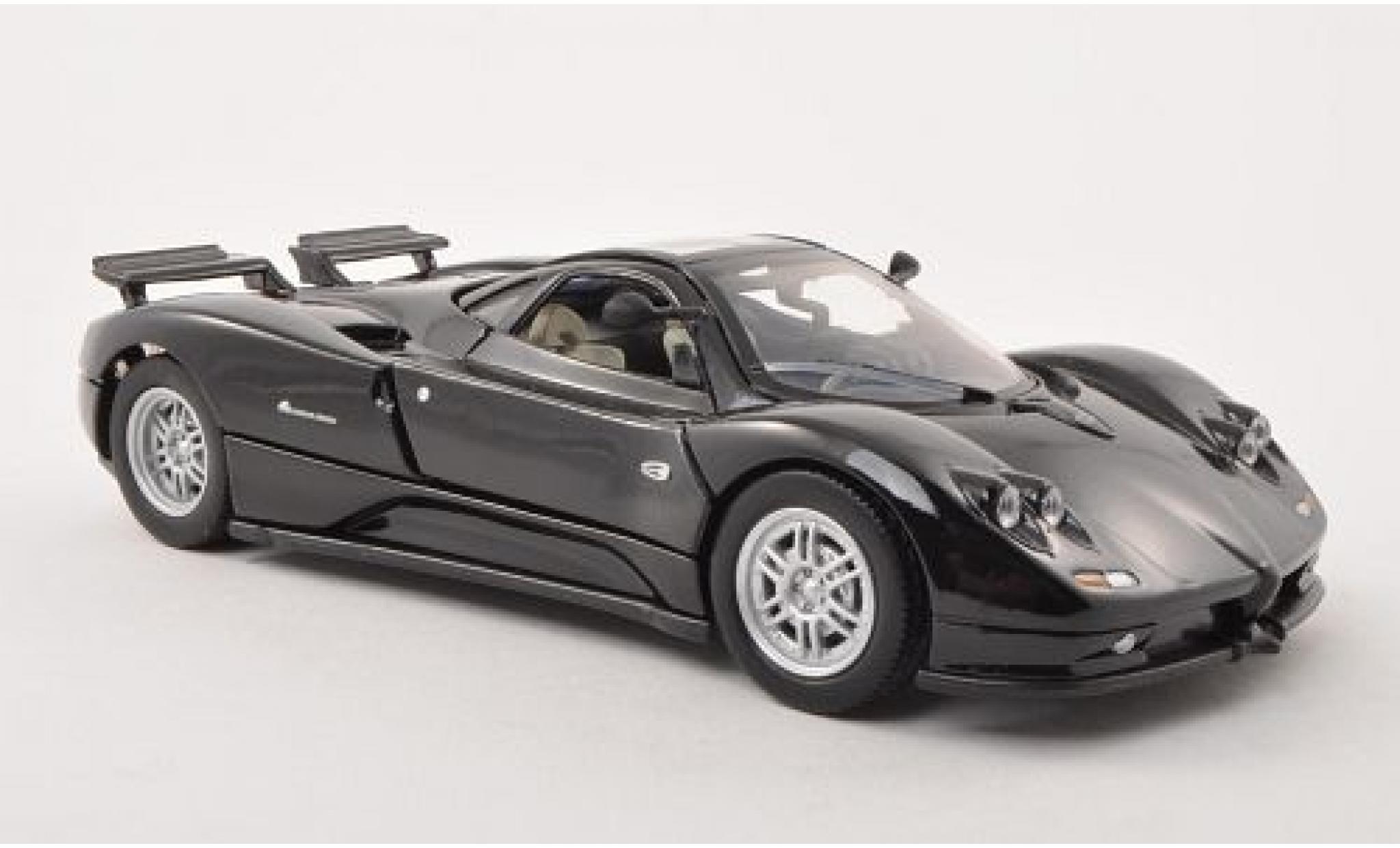 Pagani Zonda R 1/24 Motormax C12 zwart modelauto