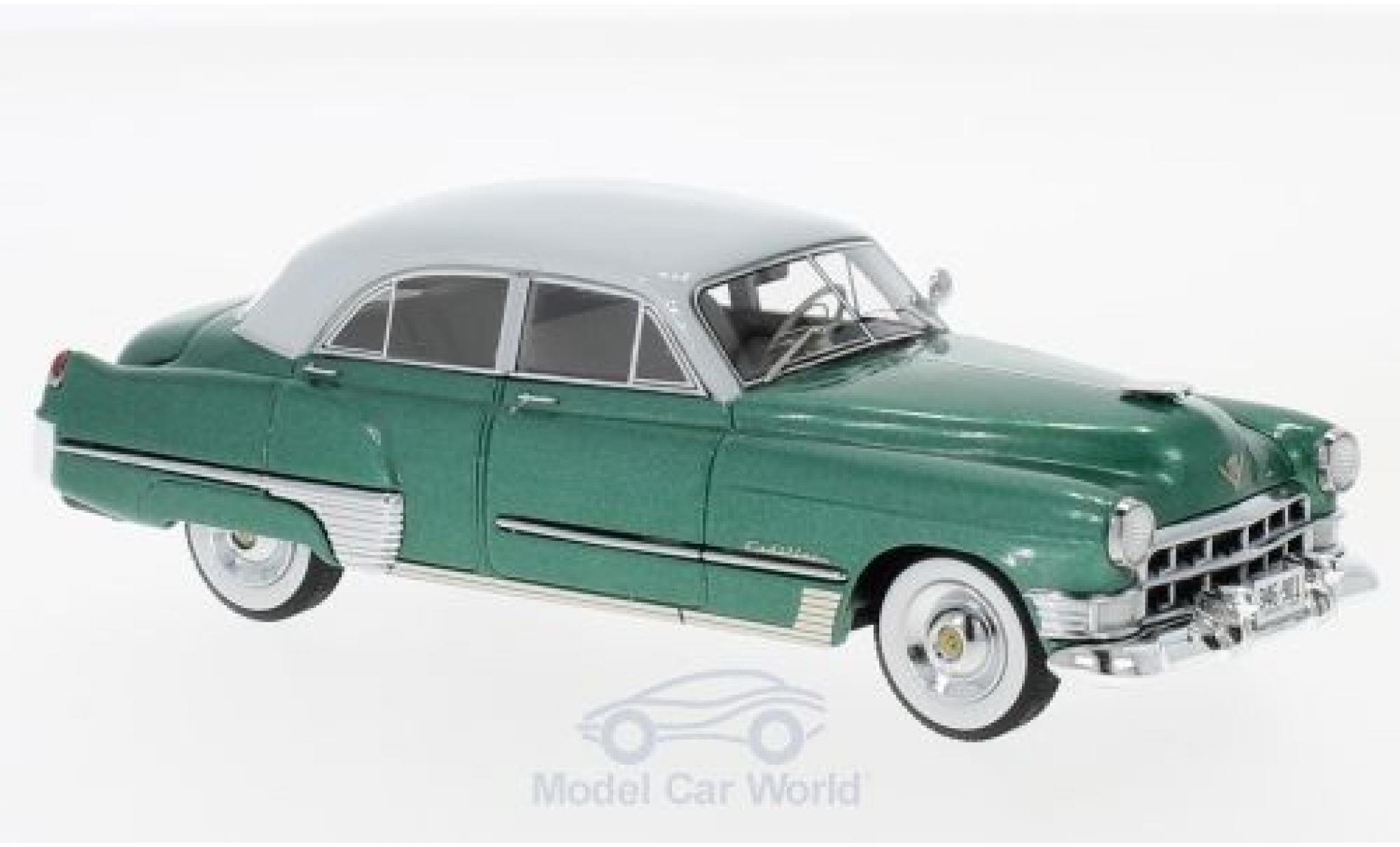Cadillac Series 62 1/43 Neo Touring Sedan metallic groen/grijs 1949 modelauto