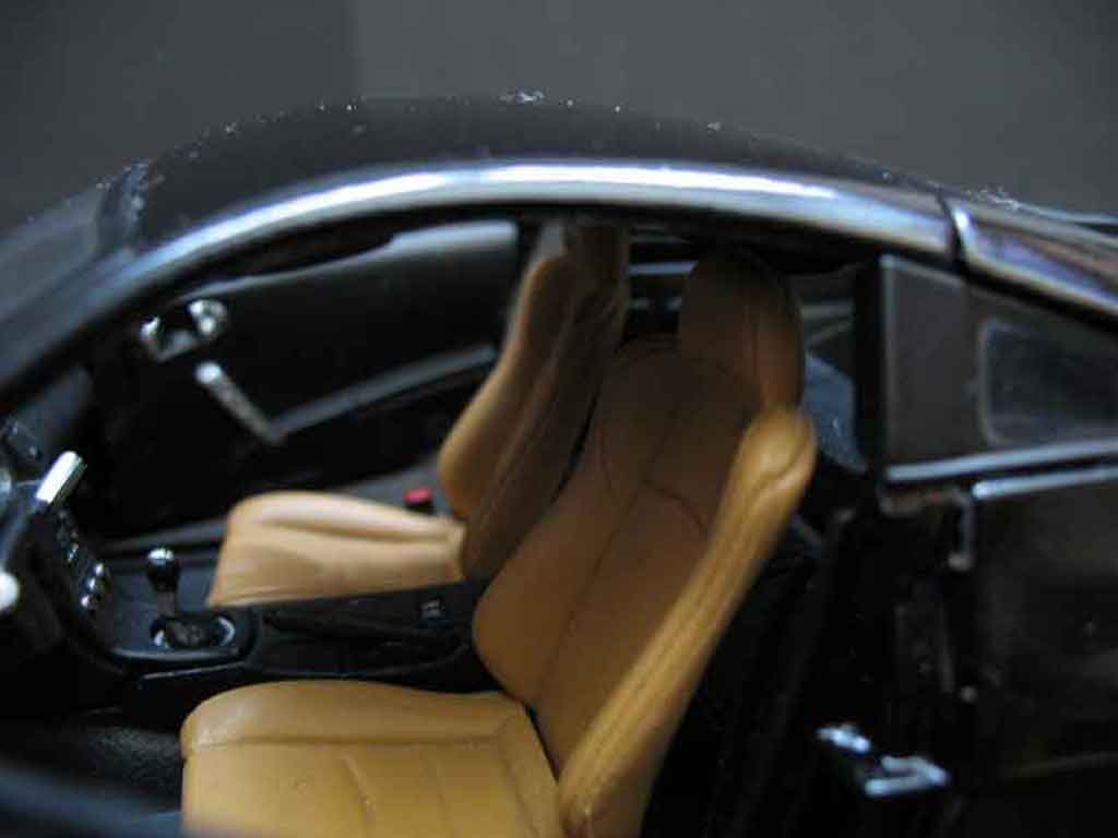 Nissan 350Z Base coupe preparation tuning zwart jantes zwarts 1/18 Maisto